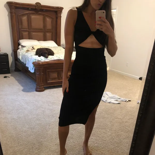 Elegant Black Sleeveless Dress - Image 2
