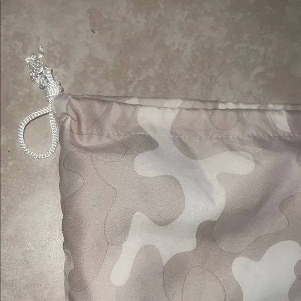 Dagne Dover Camo Dust Bag 33WX29H - Image 4