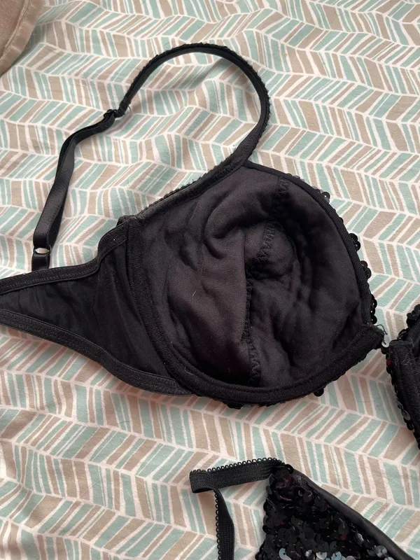 Victoria’s Secret vintage Y2K black sequined bra and thong panty set - Image 8