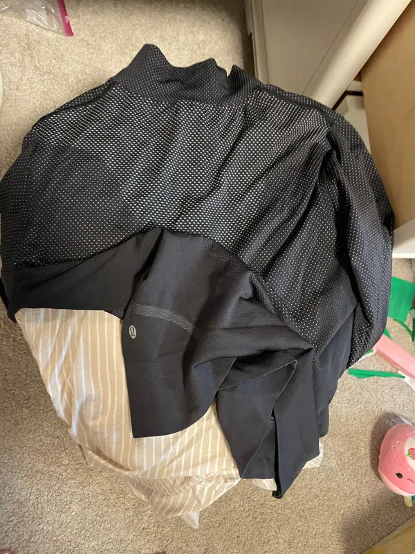 Lululemon pullover  - Image 3