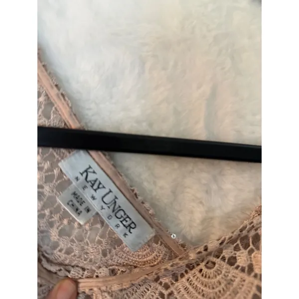 Kay Unger New York Sheer Pink Scalloped Lace Sequin Cap Sleeve Cocktail‎ Dress - Image 5