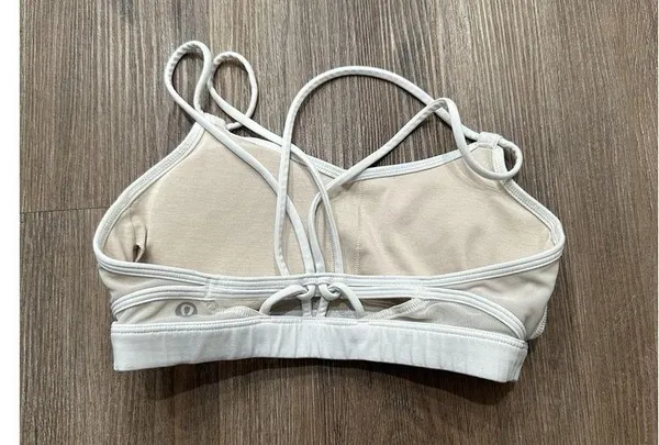 Lululemon Size 2 Womens White Lined Wireless Pull On Racer Back Sports Bra - Image 2