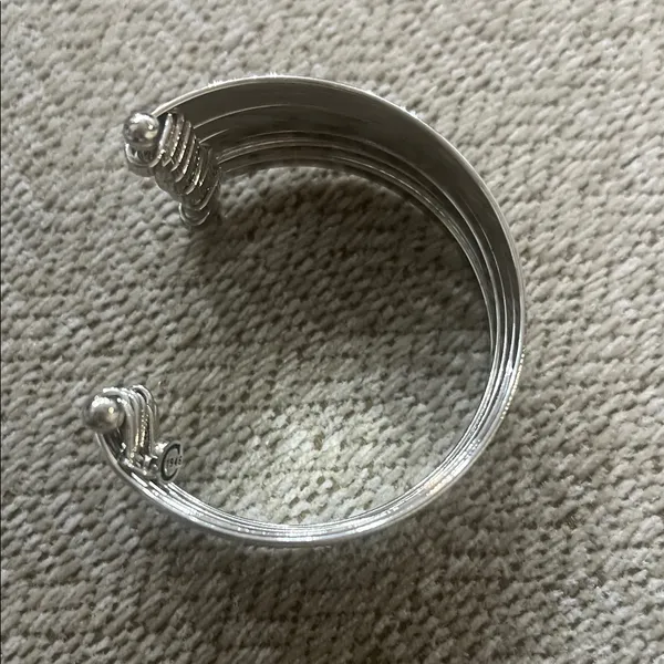C1946 Jewelry Brand cuff slinky braclet Silver - Image 2