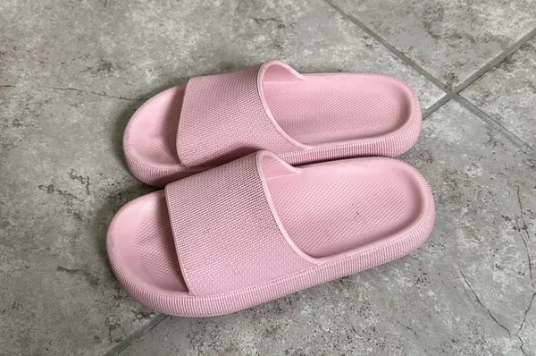 Pink Puff Cloud Slides Size 7.5 - Image 2