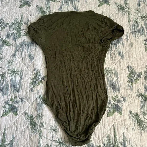 Free People Oh Me Oh My Bodysuit XS Olive Green Deep V Neck - Image 6