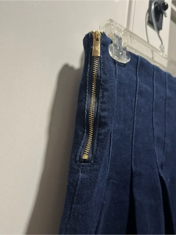 Paris Hilton mini denim skirt Size 2 - Image 3