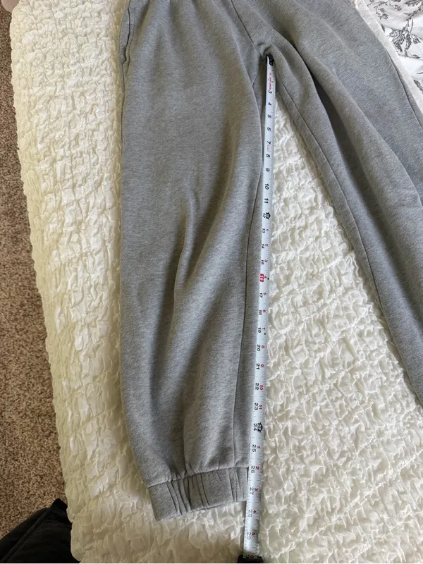 Brandy Melville Gray Elastic Waist Joggers. One Size - Image 3