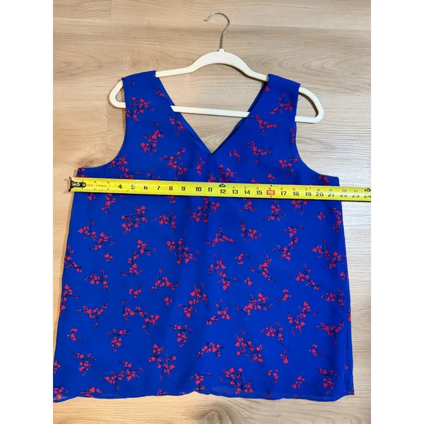 Ann Taylor Factory Tank Top Blue L Womens Floral V-Neck Sleeveless‎ Blouse - Image 4