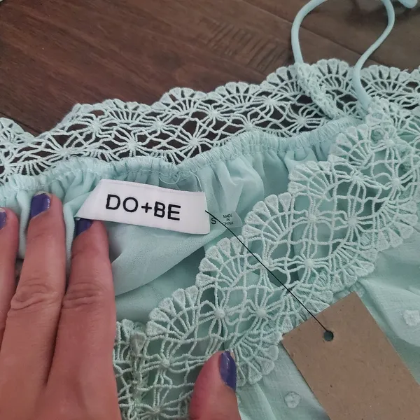 Polka Dots Lace Splicing Off Shoulders Top size Small new in Mint Green - Image 4