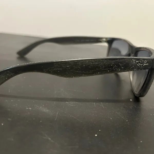 Ray-Ban Classic Black Frame is in Fair Shape. Finishing is off. - Image 5
