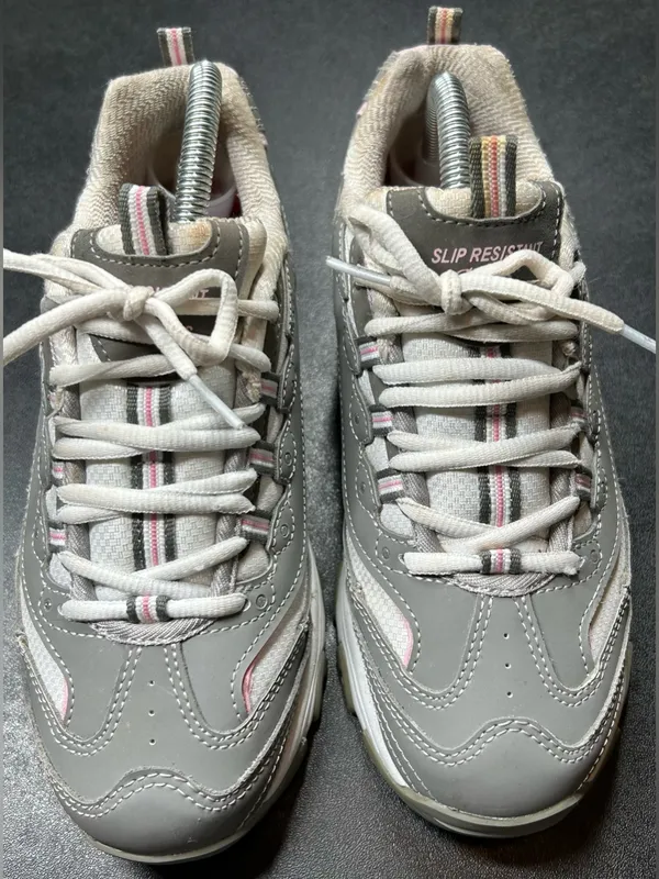 Skechers Women’s Size 8.5 Gray Light Pink D`lites Work Slip Resistant Sneakers - Image 3