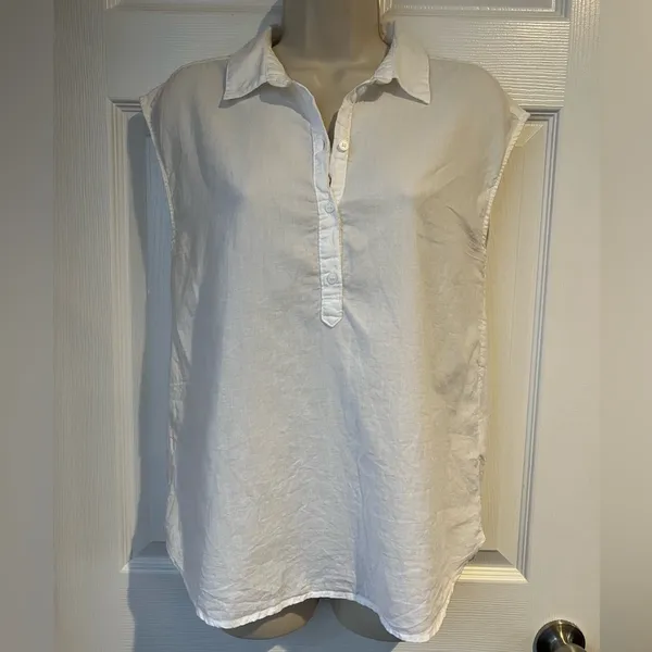 H‎ & M White Collar 5 Button Sown V Neckline Cotton Blouse Women’s Size 4 - Image 2