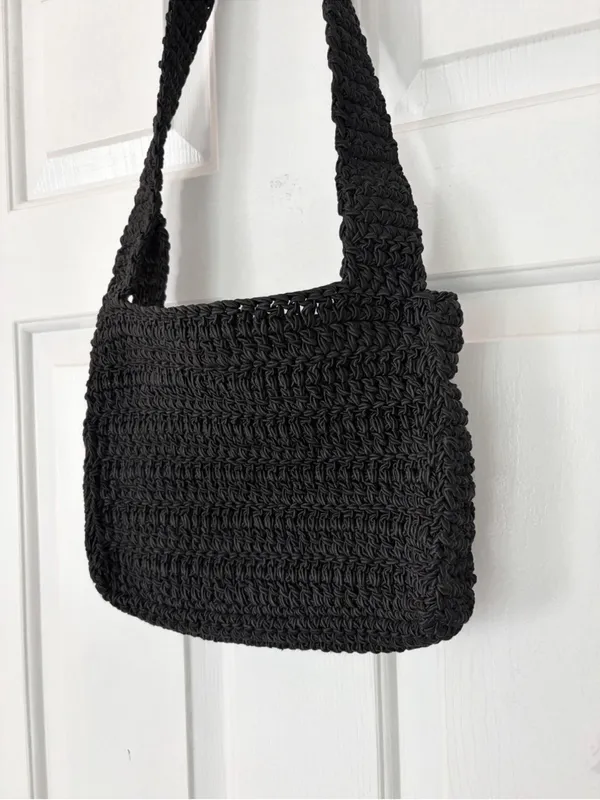 Black Chunky Knit Macrame Shoulder Bag Zip Close - Image 2
