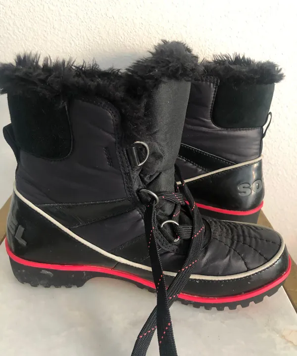 Back And Pink Ankle Boots - Image 3
