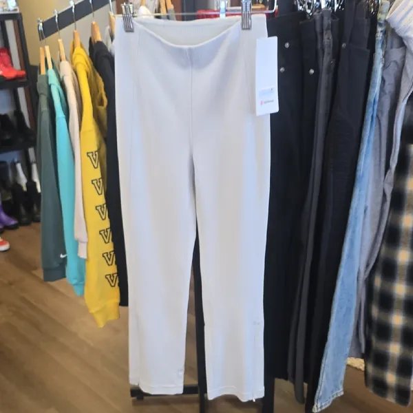 Lululemon Athletica Cream Ankle Pants - Image 4