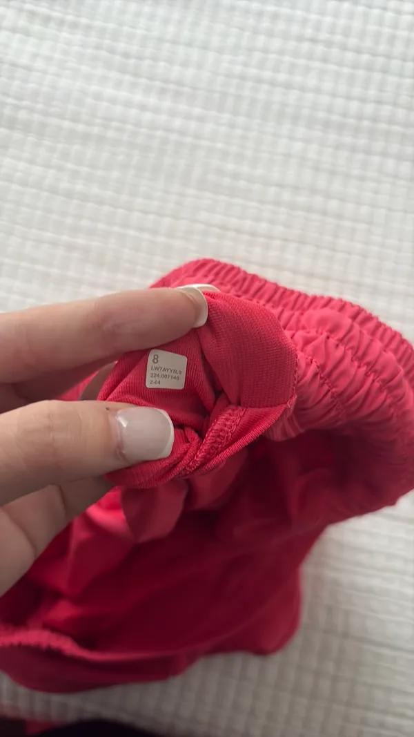Lululemon Hotty Hot High-Rise 2.5" - Image 4