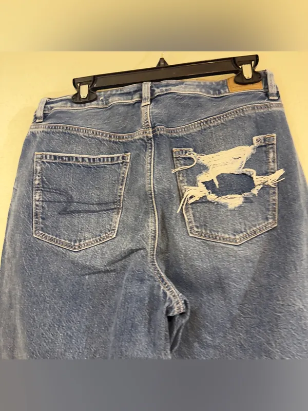 American eagle mom Jean 10 short - Image 9