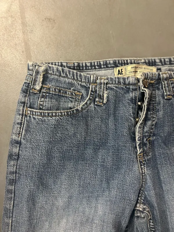 American Eagle Low rise denim jeans - Image 3