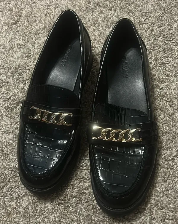 Old navy loafers - Image 3