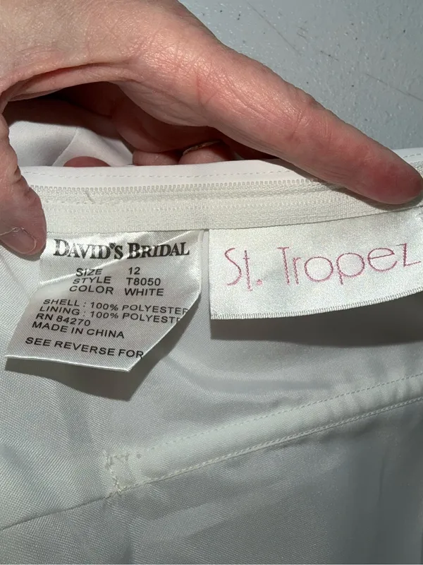 Pretty Vintage Y2K St. Tropez Halter Wedding Gown - Image 6