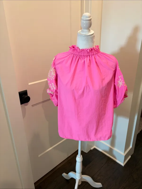 New With Tags THML Embroidered Puff Sleeve Top Sz S - Image 3