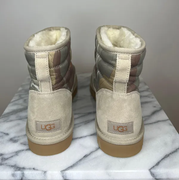 UGG Classic Mini - Image 2
