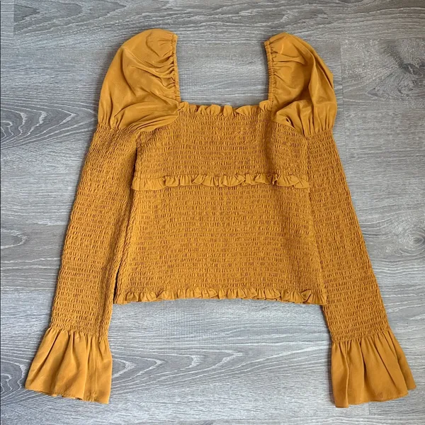 Cinq à Sept Ellis 100% silk puff-shoulder smocked top in marigold yellow XXS - Image 4