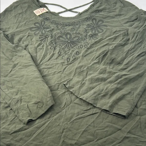 Faded Glory Sage Green Embroidered Blouse - Image 15