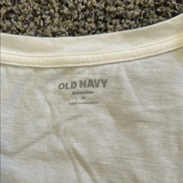 Old Navy White Tank Top - Image 3