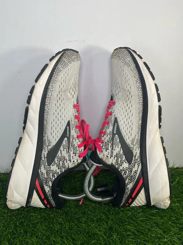 Brooks Ghost 11 Women’s Running Shoes Gray Black Pink Size 7.5 B Medium - Image 6