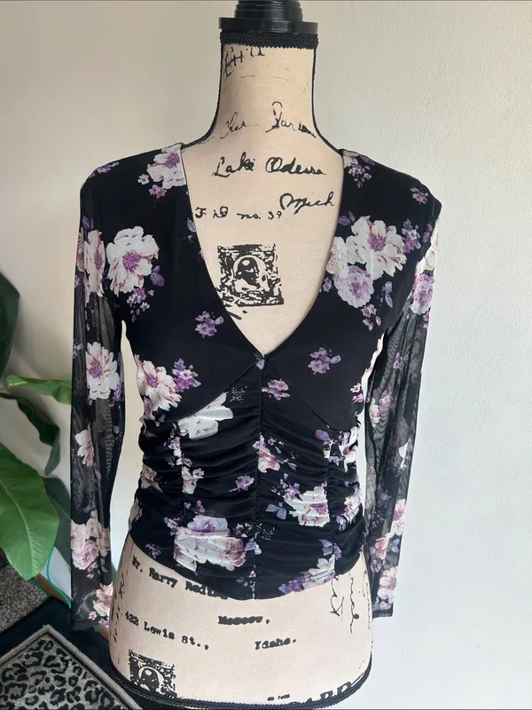 Rebellious Dreamer Ruched Floral Black Top Size Medium - Image 2