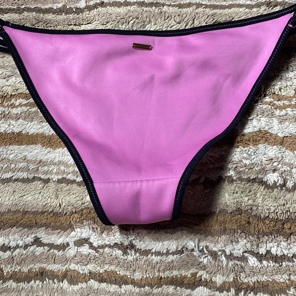 Victoria’s Secret’s 2 piece bikini​​ - Image 7