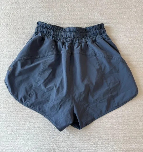 Lululemon Shorts High-Rise 3" Track That - Image 2