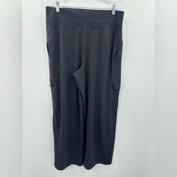 Athleta‎ Women’s Venice High Rise Wide Leg Cargo Pant Black Size XL - Image 3