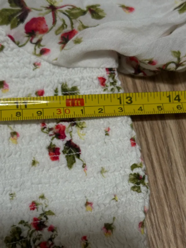 J. Crew White Floral Smocked Crop Top with Puff Sleeves and Peplum‎ - Image 4