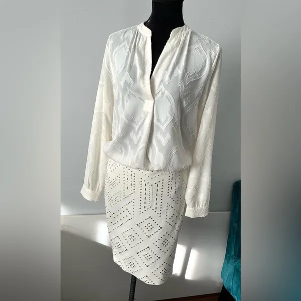 Elegant LOFT blouse🌷🌷 - Image 11
