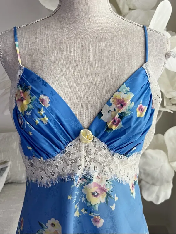 Altar’d State Blue Floral Sleeveless Lace-Trim Mini Dress - Image 2