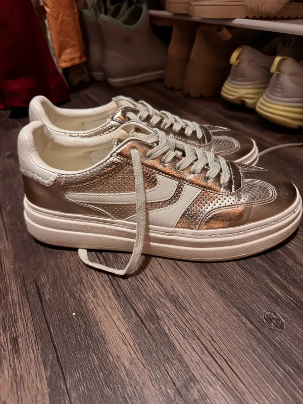 Steve Madden Sneakers - Image 4