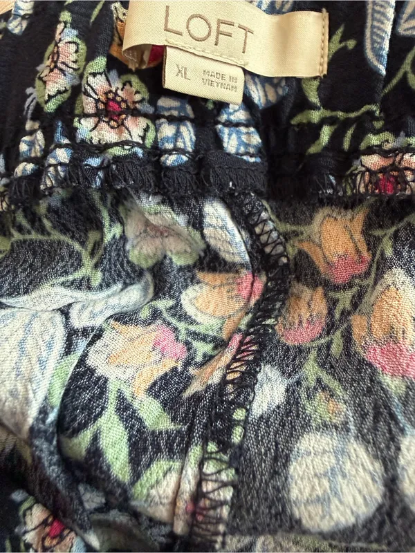 LOFT Navy Floral High-Low Skirt - Image 5