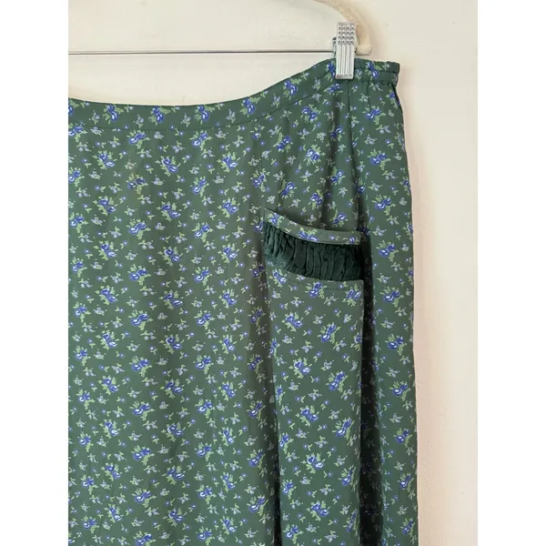 April Cornell Green Satin Trim Blue Floral Maxi Skirt Size Large - Image 3