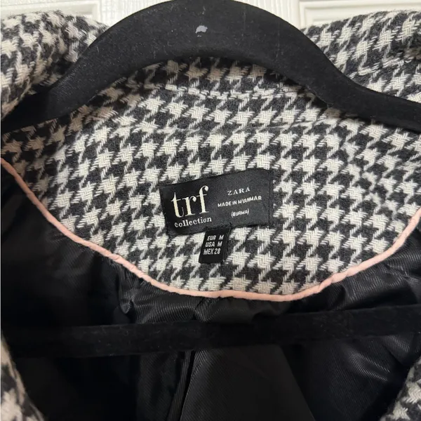ZARA Women's Black and White wool Houndstooth‎ Coat cuffed sleeves size medium - Image 5