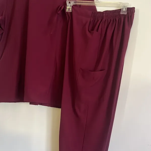 Dagacci stretch scrubs Size L - Image 8