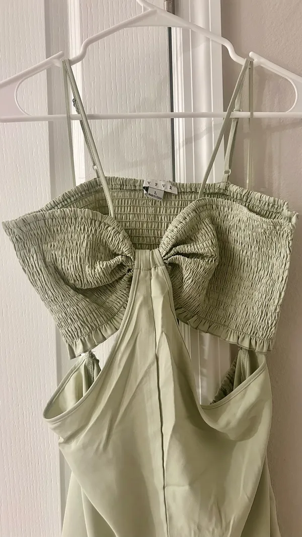 NWOT Sage Green Cutout Romper With Smoked Bust Size Large - Image 4