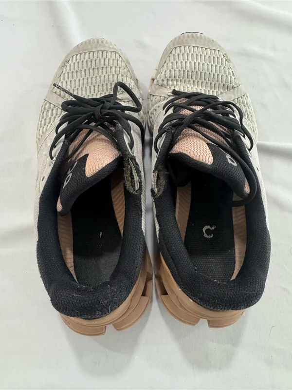 ON Women's Cloudflyer Running Shoes Size‎ 8.5 Glacier and Rose Brown - Image 6