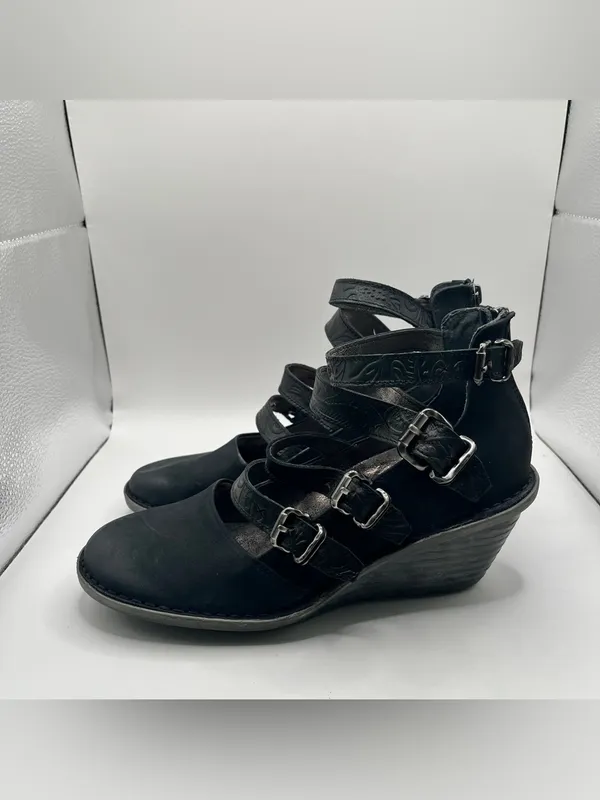OTBT Mary Jane Biker Wedge black size 7 buckle distressed EUC - Image 4