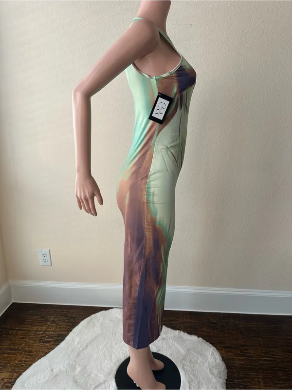 Brand New! | Women’s Green silhouette Chic Midi Dress | Size Medium - Image 3