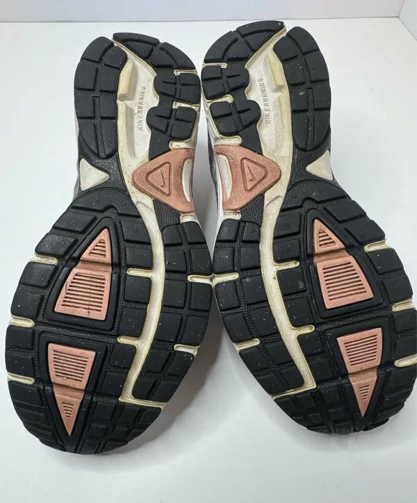 Nike Dart 7 Running Shoes Size 7.5 - Image 7