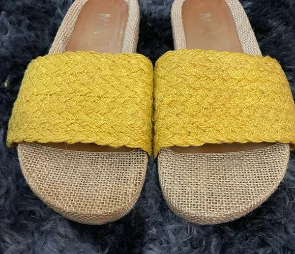 Mia slide size 9 yellow - Image 5