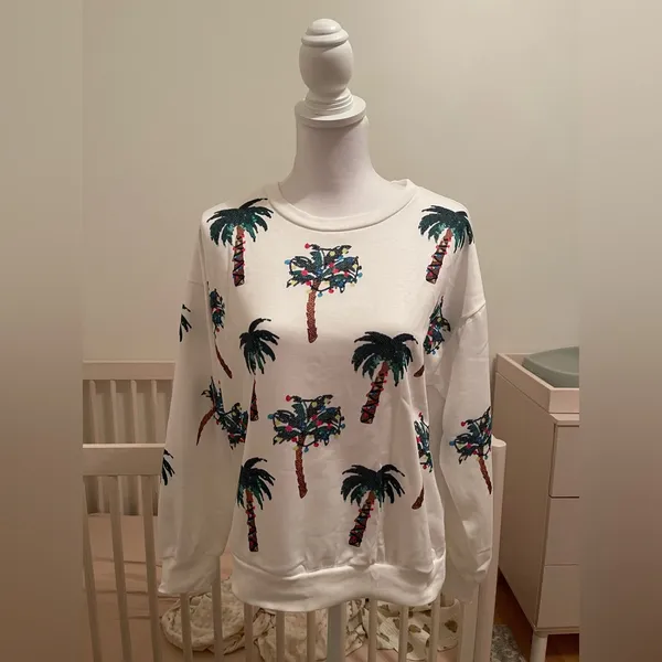 Boutique Holiday Sweatshirt Green Size M - Image 2