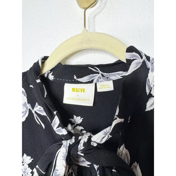 Anthopologie Maeve Black Floral Adagio Ruffle Collar Tie Top Small - Image 4